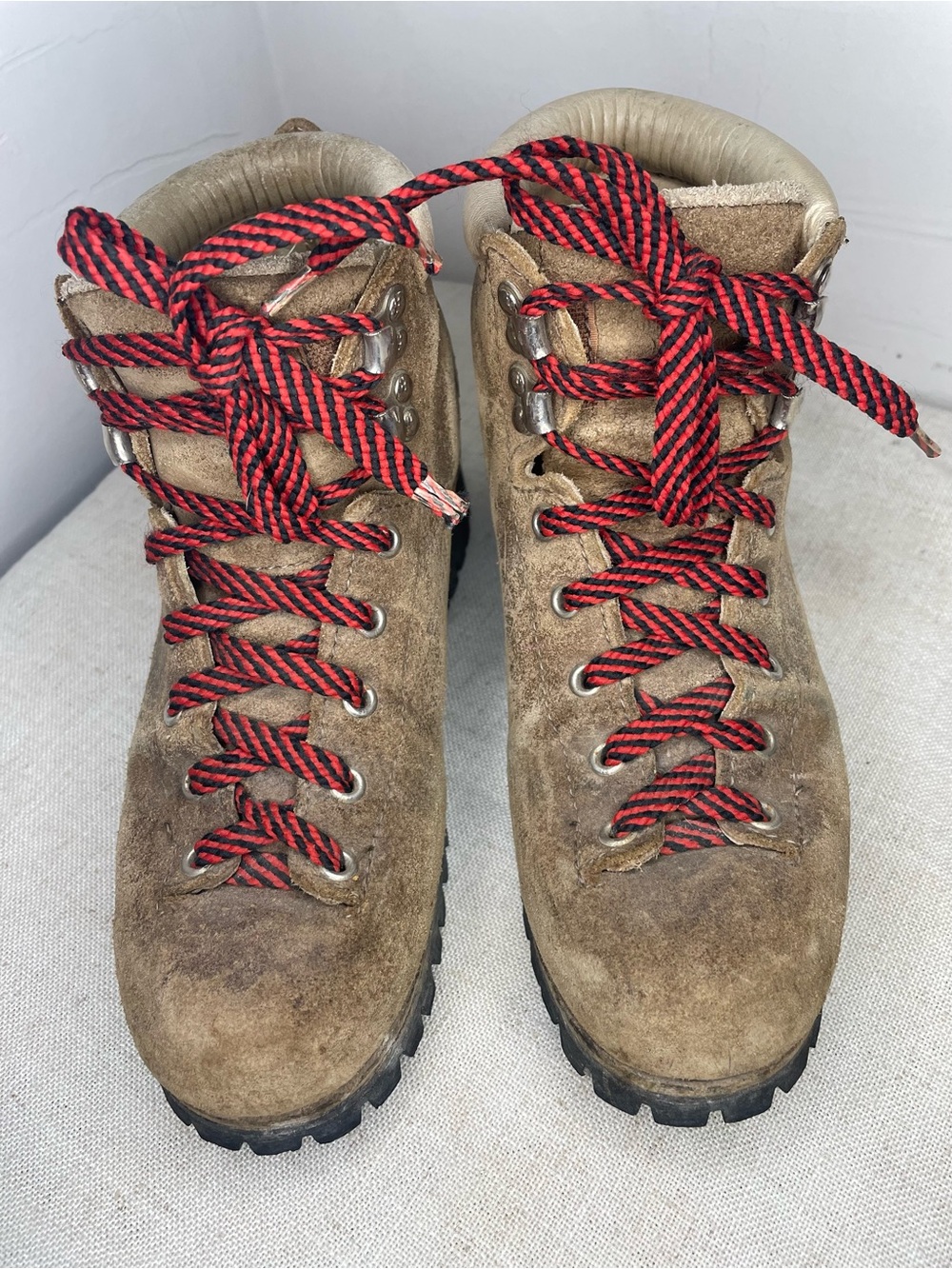 Vintage Vasque Brown Leather Mountaineering Hiking Boots - Vibram Sole - Picture 5 of 13